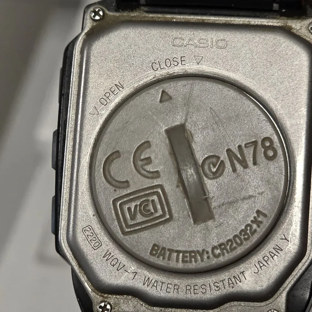 Casio WQV-1 Wrist Digital Camera Watch w/ Infrared Reader For Transferring Files